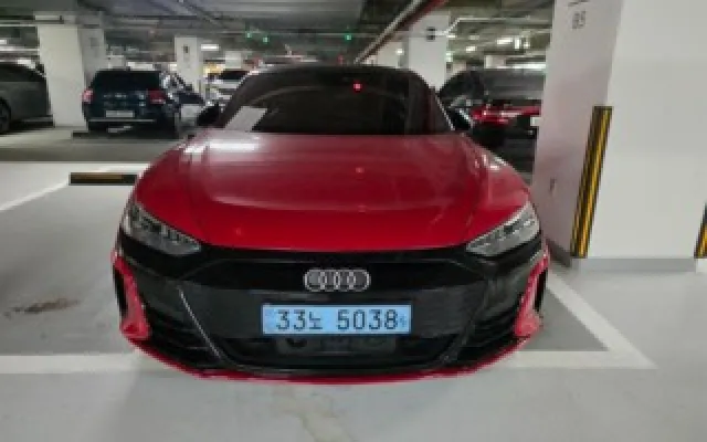 수원저신용자중고차전액할부 e-트론 GT GT 콰트로 프리미엄 매물 사진 8 - 2022/01 50,152km