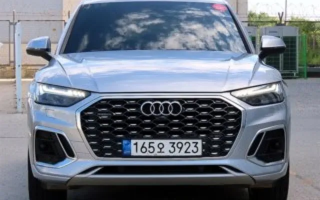 수원저신용자중고차전액할부 Q5 (FY) 45 TFSI 콰트로 프리미엄 스포트백 매물 사진 2 - 2022/06 76,314km