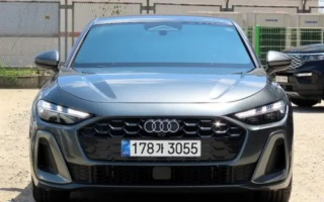 수원저신용자중고차전액할부 A5 (B10) 40 TFSI 콰트로 S-라인 매물 사진 5 - 2025/12 7,454km