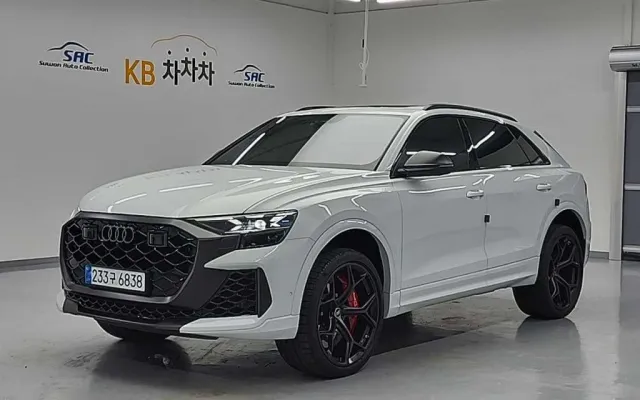 수원저신용자중고차전액할부 RSQ8 퍼포먼스 매물 사진 16 - 2025/09 5,385km